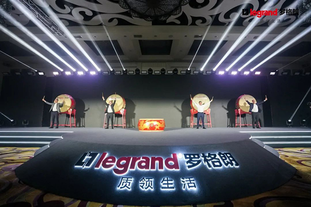 答(dá)謝(xiè)晚宴